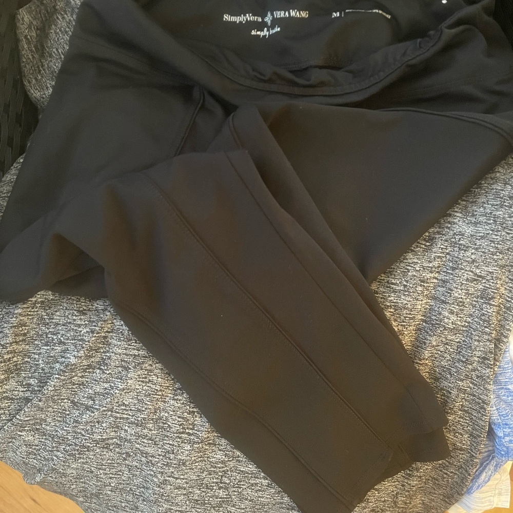 Womens Vera wang crop leggings
